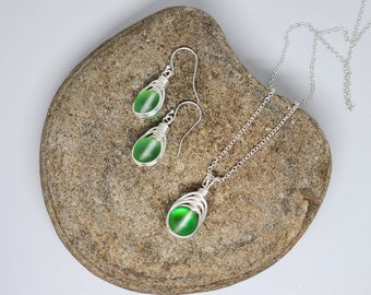 Green Mermaid Glass Jewelry Set; Mermaid Glass Necklace and Earrings; Jewelry Gift; Silver Jewelry; Green Jewelry; Gifts for Her
