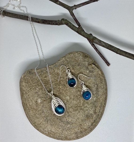 Turquoise Tiger Eye Jewelry Set: Silver Pendant Necklace and Earrings