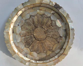 Rare islamic mughal mother of pearl plate handcarved with quran verses.