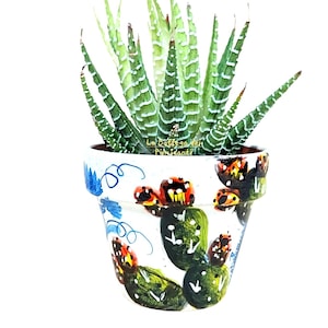 Terracotta planter with hand-painted prickly pears, Italian craftsmanship, elegant art for your succulents, gift for friends