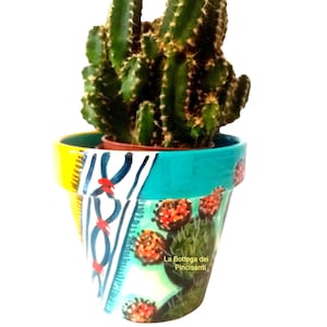 Terracotta planter with hand-painted prickly pears, Italian craftsmanship, elegant art for your succulents, gift for friends