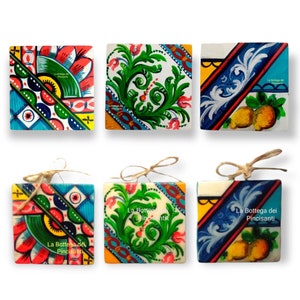 03 Handbeschilderde houten tegels met typisch Siciliaanse motieven 8x8 cm