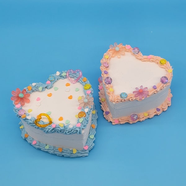 Heart Realistic Cake Box / Gift Box / Photography Prop /Heart Cake/Fake Cake/Cake Jewelry Box/Customize/Gift Box/Unique/Realistic Food