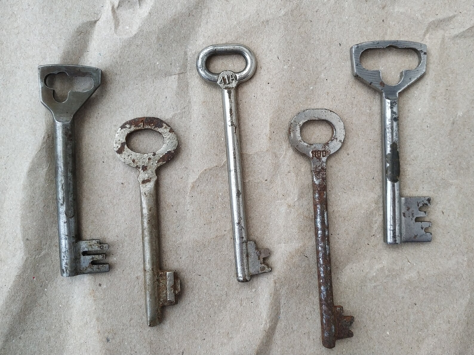 Large Skeleton KeysAssorted Skeleton Keys Set Of 5 Soviet Etsy