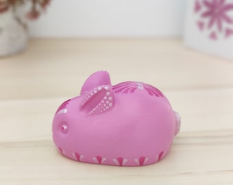 Small pink rabbit figurine, Japanese bunny statuette, Handcrafted cute rabbit figure, Lovely animal figurine for tabletop, Kawaii pink bunny