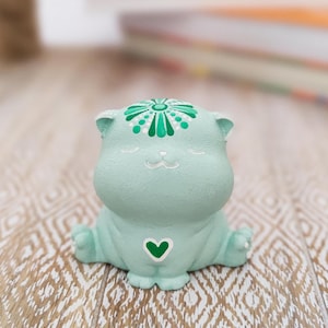 Figura de gato sentado para regalo, Escultura de gato gordo hecha a mano, Figura de gatito pequeño para escritorio, Estatuillas de animales para el hogar, Figura de gatito lindo.