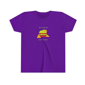Eat Guac & Liebe Andere Kinder T-Shirt | Chips und Guacamole | Helles, buntes Jugend-Kurzarm-T-Shirt