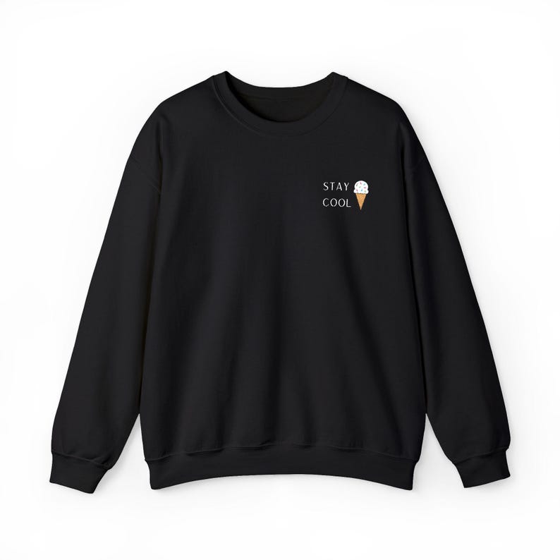 Besticktes Stay Cool Eis-Sweatshirt Süßer Sommer-Dessert Pullover Spaß Gefrorenes Leckerli-Pullover Feinschmecker-Sweatshirt Einzigartiger Eis-Liebhaber Bild 2