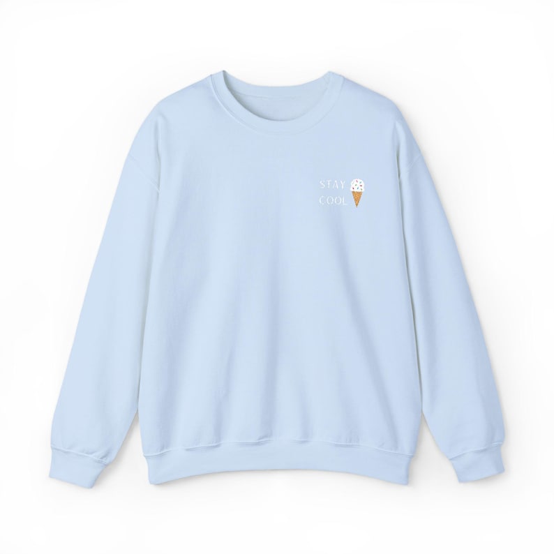 Besticktes Stay Cool Eis-Sweatshirt Süßer Sommer-Dessert Pullover Spaß Gefrorenes Leckerli-Pullover Feinschmecker-Sweatshirt Einzigartiger Eis-Liebhaber Bild 6