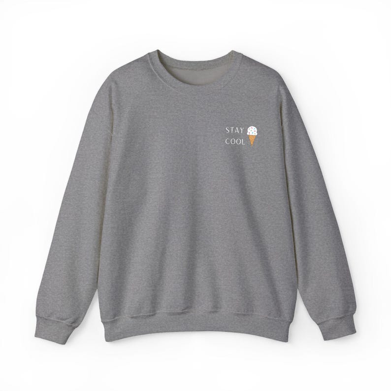 Besticktes Stay Cool Eis-Sweatshirt Süßer Sommer-Dessert Pullover Spaß Gefrorenes Leckerli-Pullover Feinschmecker-Sweatshirt Einzigartiger Eis-Liebhaber Bild 5