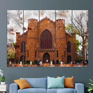 Puede incluir: Una pintura de acuarela del Museo de las Brujas de Salem, un edificio hist&oacute;rico de ladrillo con ventanas arqueadas y un letrero que dice "Salem Witch Museum".