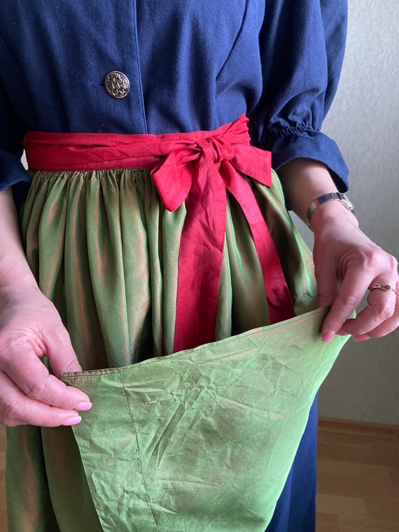 Vintage Dirndl apron,   Embroidered apron, Austri… - image 7