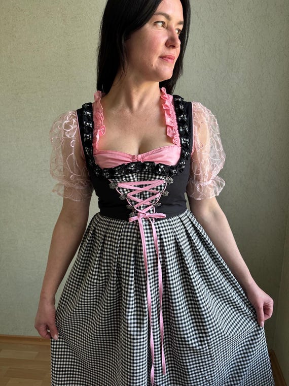 Vintage Dirndl Dress Set, Bavarian Oktoberfest Outfit, Pink and Black Gingham Trachten Dress, Edelweiss Detail, German Folk Costume, Size M