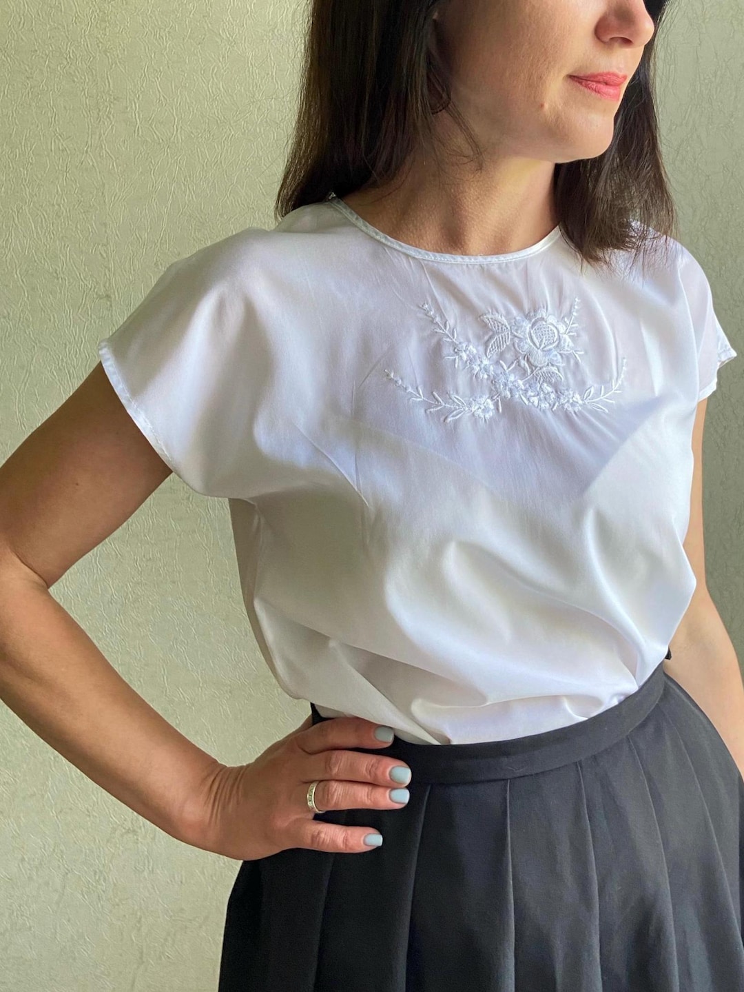 Vintage Hand Embroidered Blanco Top main image 1
