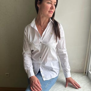 Vintage Blouse, White Button-up Cotton Shirt, Cassic Women’s Long Sleeve Shirt, Minimalist Chic Blouse, Secretary Shirt