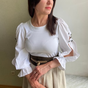 Vintage blouse,  Dirndl blouse, puffy sleeves blouse, Austrian blouse, Octoberfest blouse