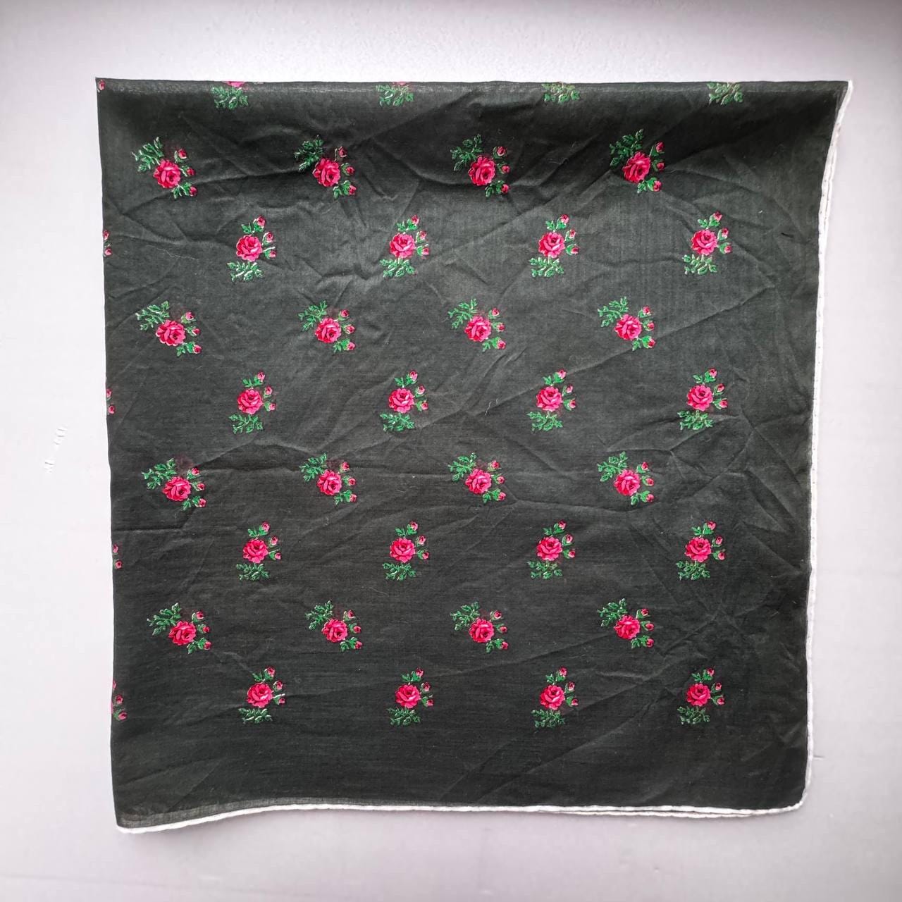 Austrian scarf, cotton bandanna, Vintage square scarf, Edelweiss scarf, Trachten head scarf, Dirndl Vintage head Scarf