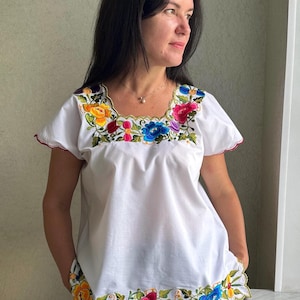 Vintage  White Blouse, White Cotton Blouse, Embroidered Blouse, Embroidered Blouse, Boho Peasant Top,  Colorful Bohemian Clothing for Women