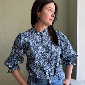 Vintage style blouse,   cotton blouse, vintage floral print blouse, blue blouse, summer shirt