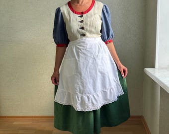 ヴィンテージの白いエプロン、半分綿のエプロン、刺繍入りのエプロン