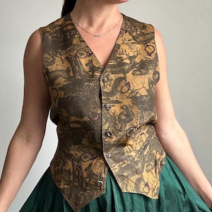 Vintage Vest, women Austrian Vest , cotton vest, floral pattern vest, Bavarian Top,  Austrian vest, Bavarian Vest