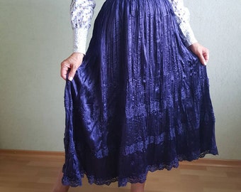 Jupe en soie Laura Ashley, jupe de style vintage, jupe maxi froissée, jupe maxi Boho, taille S/M