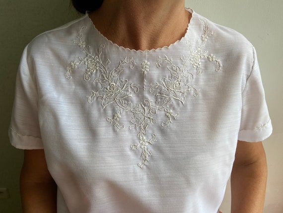 Vintage  blouse, white blouse, Embroidered floral… - image 2