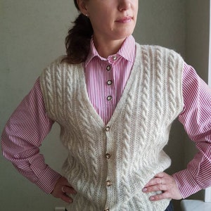 Vintage vest, handmade wool vest, cable knit, size M image 7