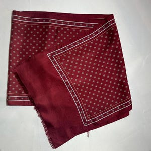 Vintage  men Scarf, pure Silk Scarf, Silk Headscarf,  burgundy silk scarf, neckerchiet, geometric pattern scarf