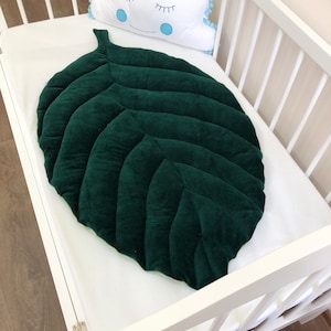 Green Play Mat, Baby Play Mat,  Leaf Mat, Leaf Floor Rug, Nursery Rug , kids rug, kids floor mat, velour play mat , free shipping
