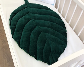 Green Play Mat, Baby Play Mat,  Leaf Mat, Leaf Floor Rug, Nursery Rug , kids rug, kids floor mat, velour play mat , free shipping