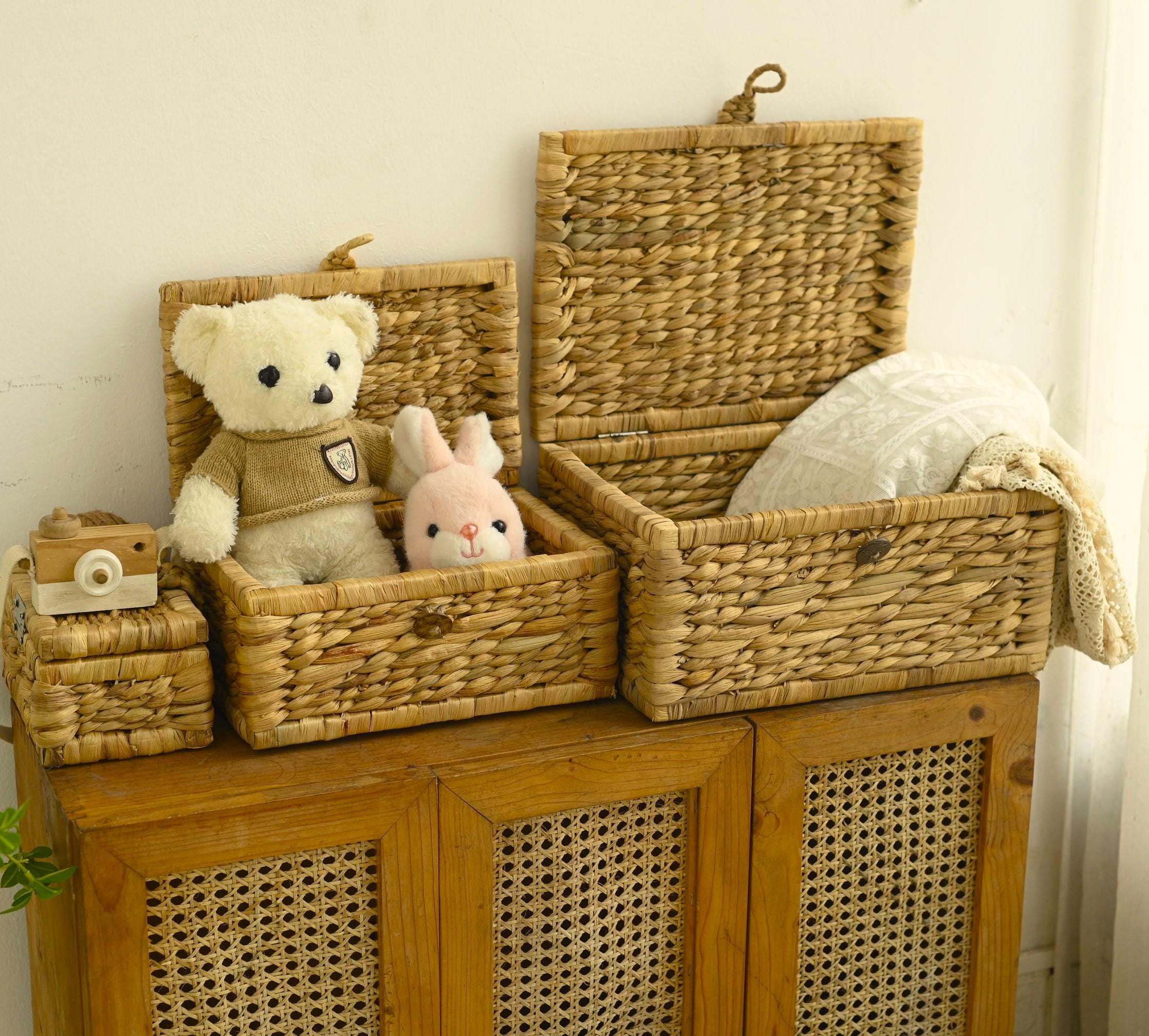 Large Wicker Basket With Lid Set Of Wicker Storage Baskets - Main Image