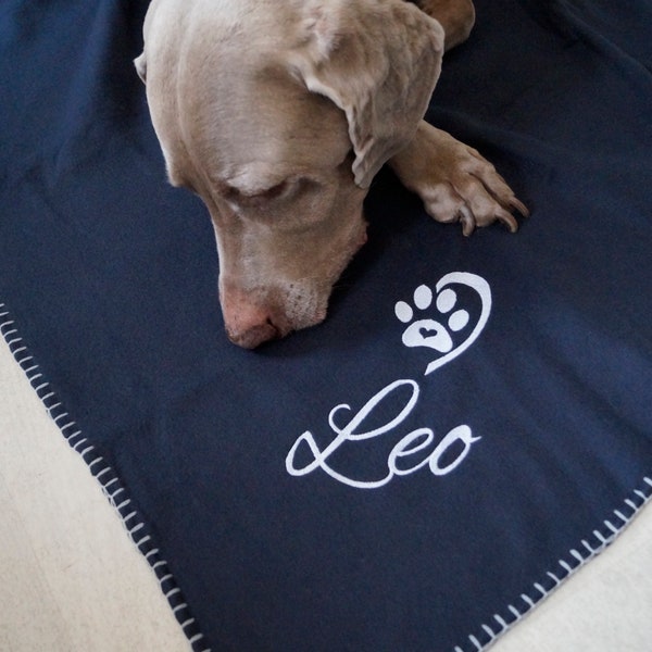 Personalized dog blanket, 1.30 x 1.70 m, paw and heart