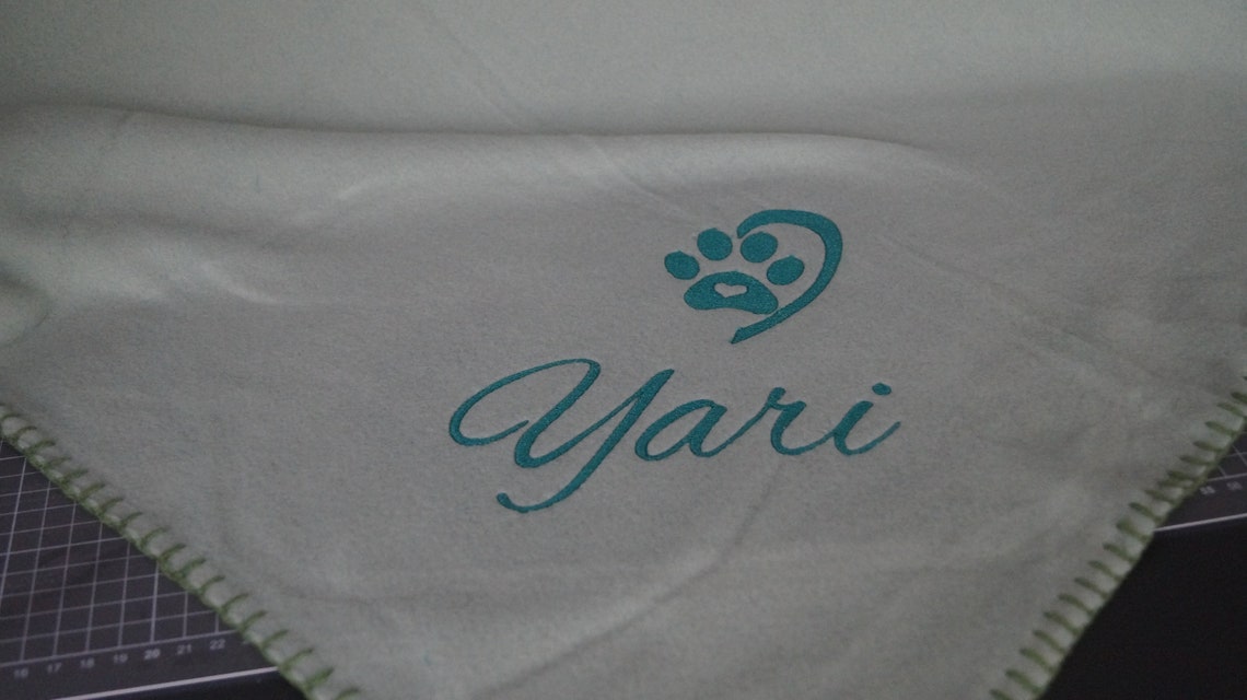 Hundedecke personalisiert 130 x 170 m Pfote und Herz | Etsy