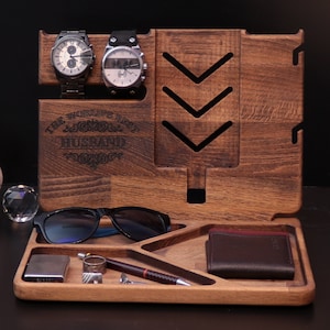 Docking-Station-Geschenk für Männer, es hält alle persönlichen Gegenstände organisiert, Geschenk für ihn, Weihnachtsgeschenk, personalisiertes Geschenk, Geschenk für Ehemann
