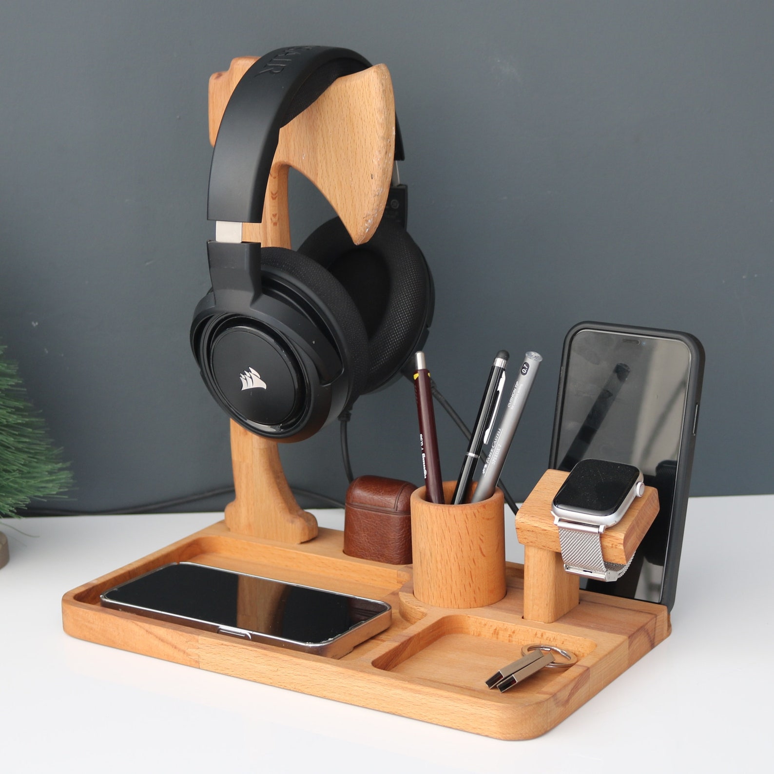 AX Design Beech Wood Headphone Stand: Personalized Gamer Gift - Etsy
