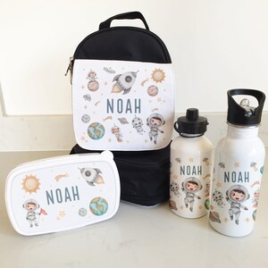 Set de lonchera y botella de agua personalizadas / Bolsa de almuerzo para niños para la vuelta al cole / Lonchera y botella de agua para niños / Astronauta / Dinosaurio / Avión B - Spaceman - Black