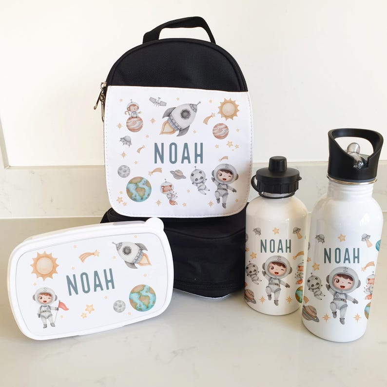 Set de lonchera y botella de agua personalizadas / Bolsa de almuerzo para niños para la vuelta al cole / Lonchera y botella de agua para niños / Astronauta / Dinosaurio / Avión B - Spaceman - Black