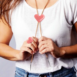 Heart Bolo Tie | Modern Glass Necklace Accessory for Women | Pop Collection