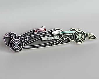 Mercedes W15 Fórmula Uno Coche Esmalte Pin