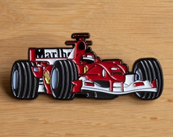Pin de esmalte del coche de Fórmula 1 F2004 de Michael Schumacher