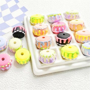 5pcs Acrylic Cute Hand-painted Cake Beads perfect for DIY phone straps keychains and jewelry accessories 20x14mm