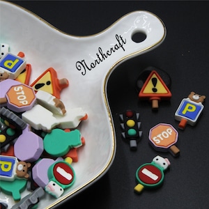 Cabochons routiers| Cabochons STOP|Cabochons Bear P|Cabochons pour feux de circulation|Cabochons pour dessins animés |Cabochons en résine