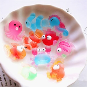 20/05/50/50 pezzi Colorato Resina Pesce Granchio Seahorse Squid Styles Ocean Animal Flatback Cabochon Scrapbook Craft Fai da te Accessorio 25mm