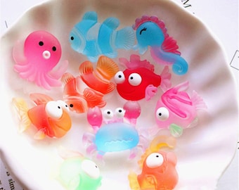 5/10/20/50pcs bunte Harz Fisch Krabbe Seepferdchen Tintenfisch Stile Ozean Tier Flatback Cabochon Scrapbook Handwerk DIY Zubehör 25mm