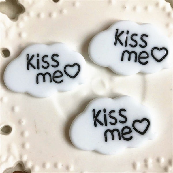 5/10/20/50pcs Resin Kiss Me tag Flatback Cabochon Scrap booking Decorations Fit Hair Clips Embellishments Valentine’s Day DIY 43x27mm