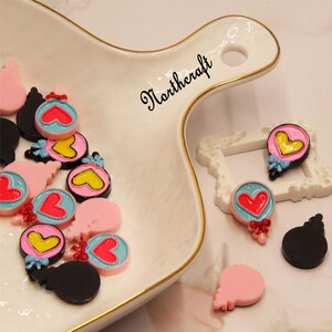 Cabochons de sucette d’arc de coeur | Cabochons de sucette de coeur | Cabochons d’AMOUR| Cabochon sucette | Cabochon amoureux |Cabochons de couple |Cabochon en résine