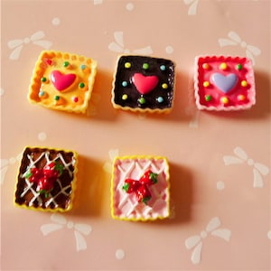 10 pièces coeur gâteau aux fraises résine artisanat accessoires argile molle artisanat bricolage couture décoration résine art pour noeud vêtements