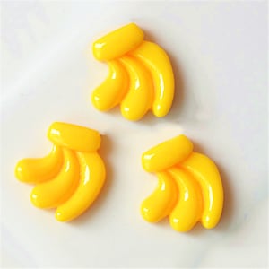 10/20/50pcs Kawaii Fake Fruit Banana Resin Miniature Food Art Supply Flatback Cabochon DIY Decorative Craft Scrapbooking 20x22mm