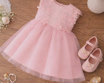 Vestido rosa de tule com corpete de renda floral para meninas pequenas – Ideal para aniversários e daminhas de honra.